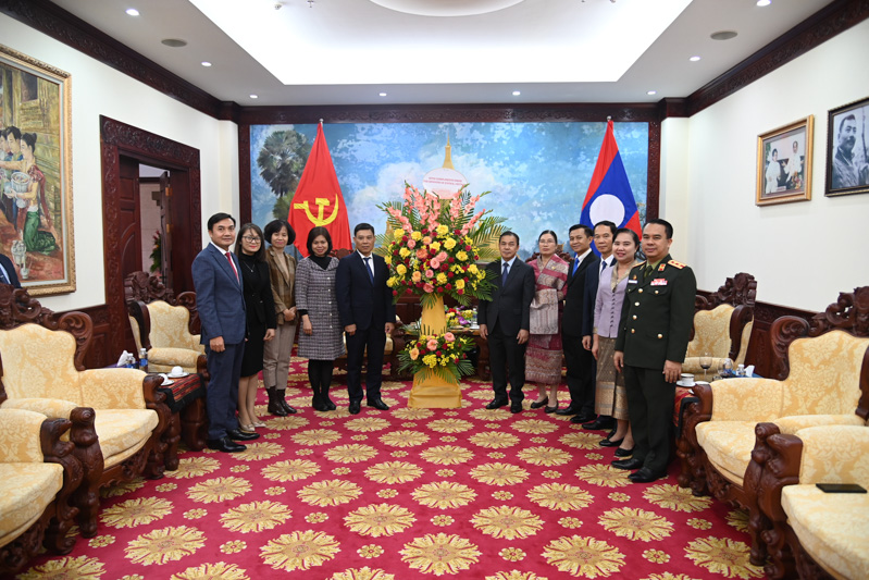 Bộ Tư pháp chúc mừng 47 năm Quốc khánh CHDCND Lào